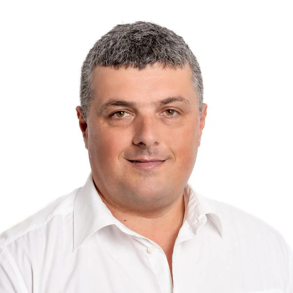 Илия Бончев